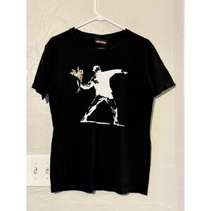 Vintage Banksy Art Boy Flower Football Bully T-Shirt Size Medium Black